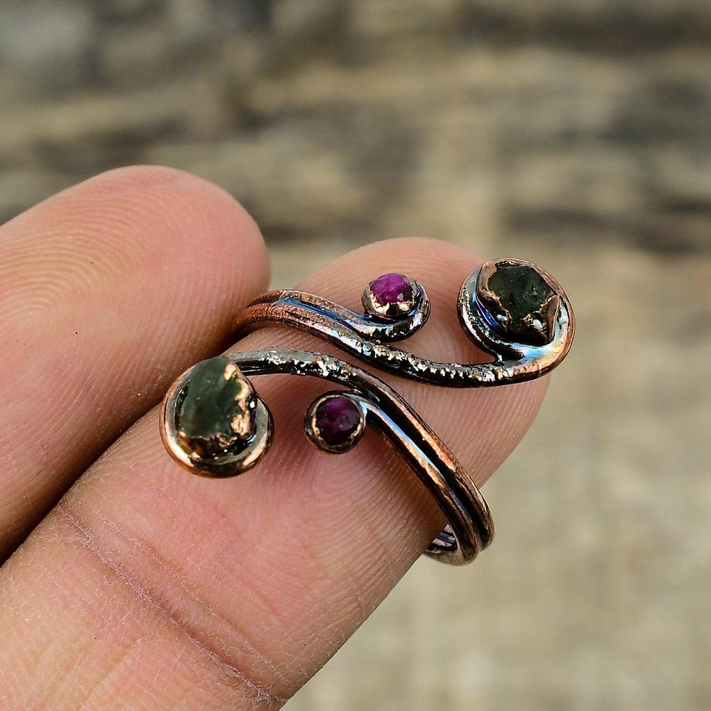 Грубое кольцо с мультитурмалином, гальваническое медное кольцо, регулируемое кольцо ручной работы, медное ювелирное кольцо для женщин, ювелирные изделия из гальванического драгоценного камня