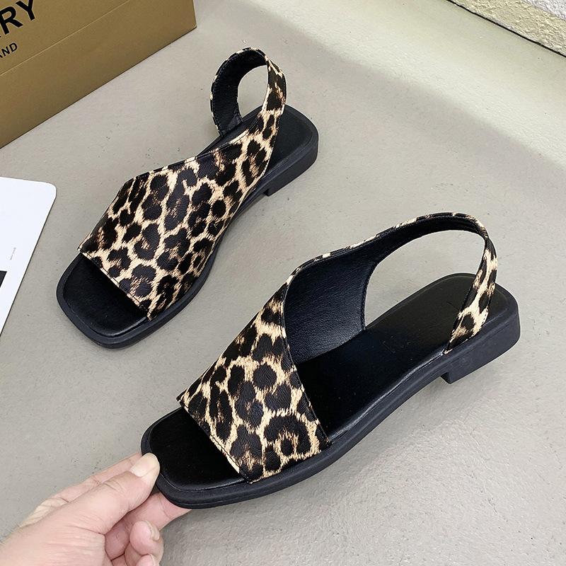 2025 Summer Flat Casual Sandals Large Fish Mouth Square Head Back Hollow Thick Heel Roman Sandals Ankle Sandals