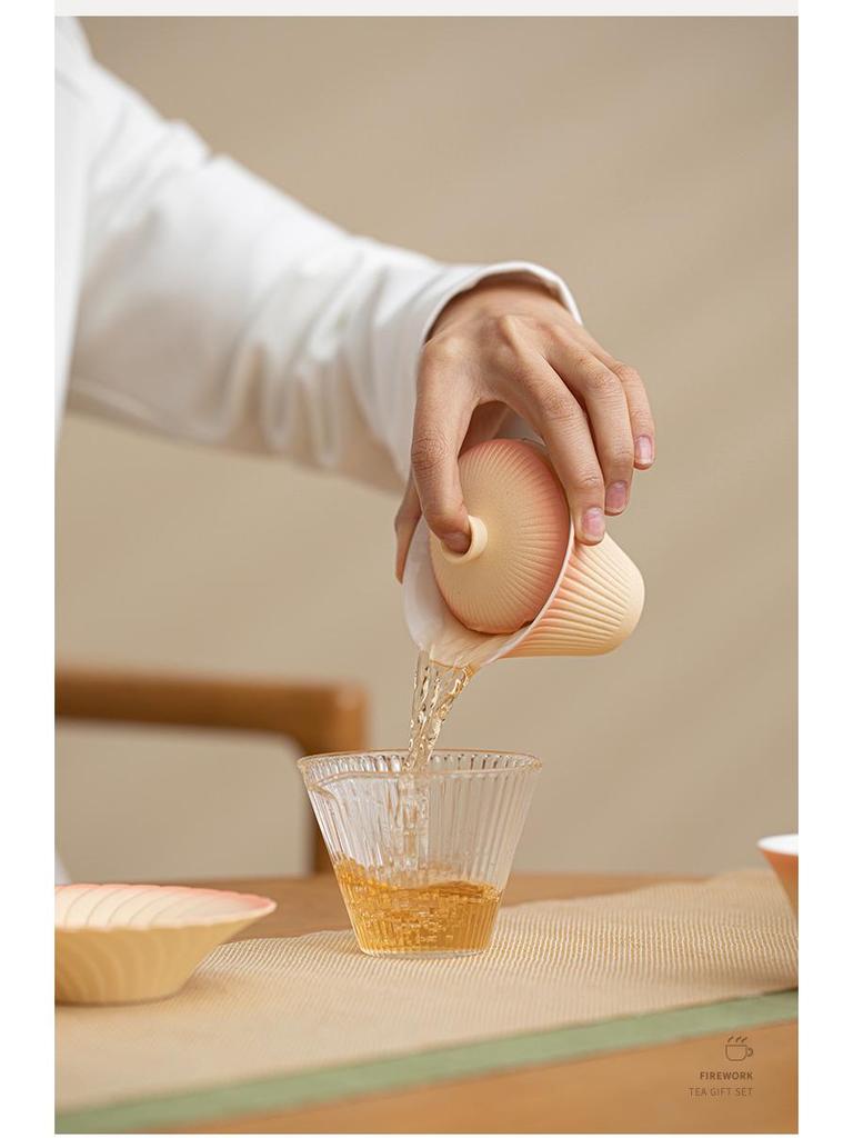 Набор гайвань и чашек для чая с градиентным фейерверком - Высококачественный керамический набор для чая Кунг-фу с подарочной коробкой для сувенира на Праздник Весны