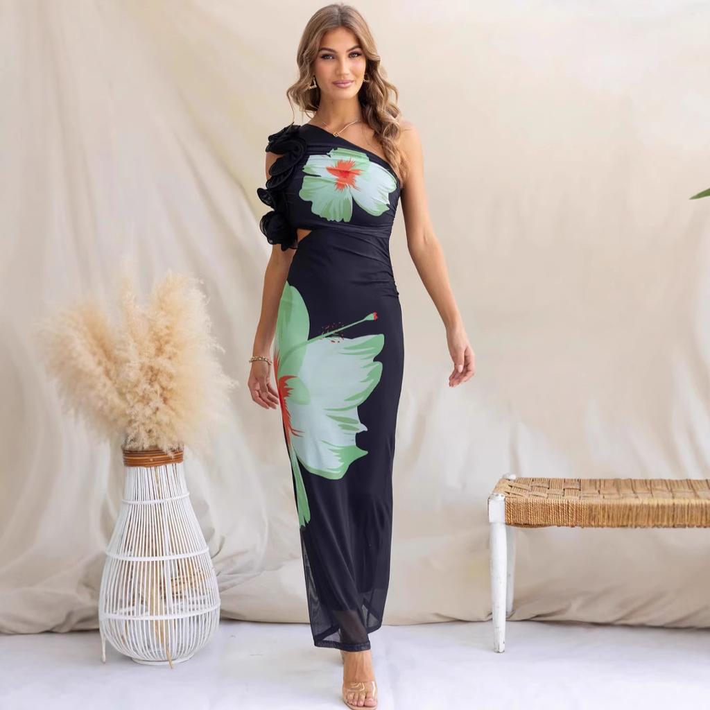 A New Summer Fashion One-shoulder Fitted Dress