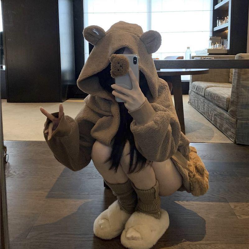 Sweet Girl Hooded Lamb Wool Two-Piece Set: Plush Coat & A-Line Tulip Skirt for Autumn/Winter