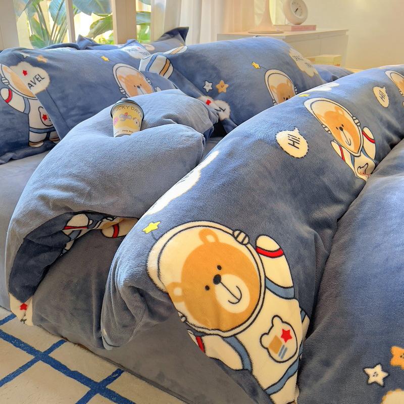 Комплект из четырех предметов из утолщенного молочного флиса, зимний теплый двухсторонний флисовый пододеяльник, флисовая простыня из трех предметов