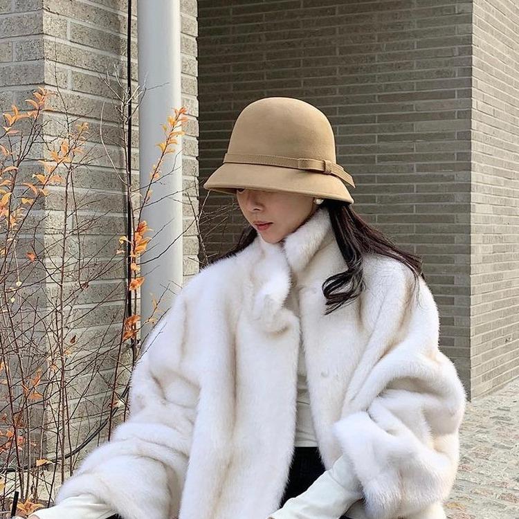 New Hepburn woolen bucket hat women's French retro autumn and winter top hat basin hat elegant white hat
