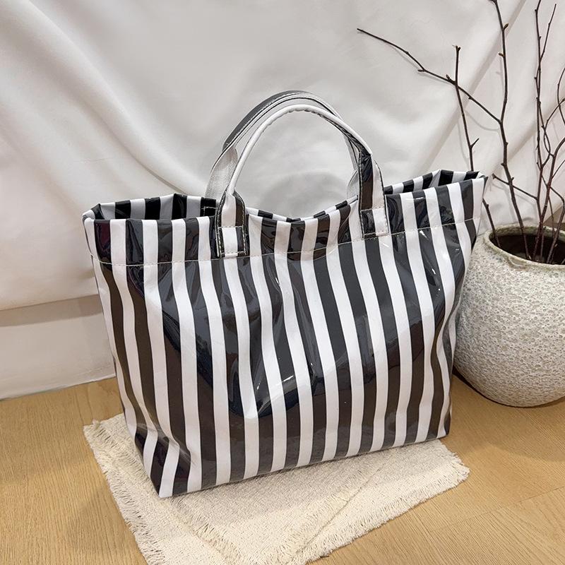 Efficient Striped Tote Bag Large Capacity Shoulder Handbag for Travel Needs