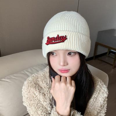 Осенне-зимняя шерстяная шапка с алфавитом, женственная, универсальная, с защитой ушей, вязаная шапка, новая, для маленького лица, теплая шапка-бини, мужская