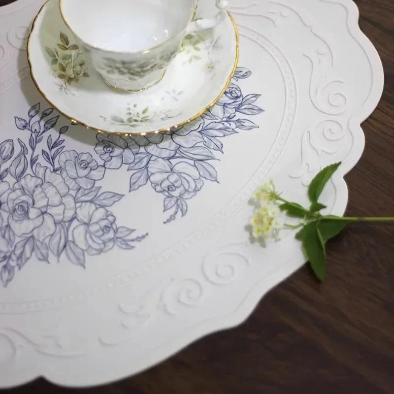 Silicone Carved Placemat Retro Pattern Table Mat Floral Placemat Dining Table Kitchen Coffee Mat Tableware Mat Waterproof