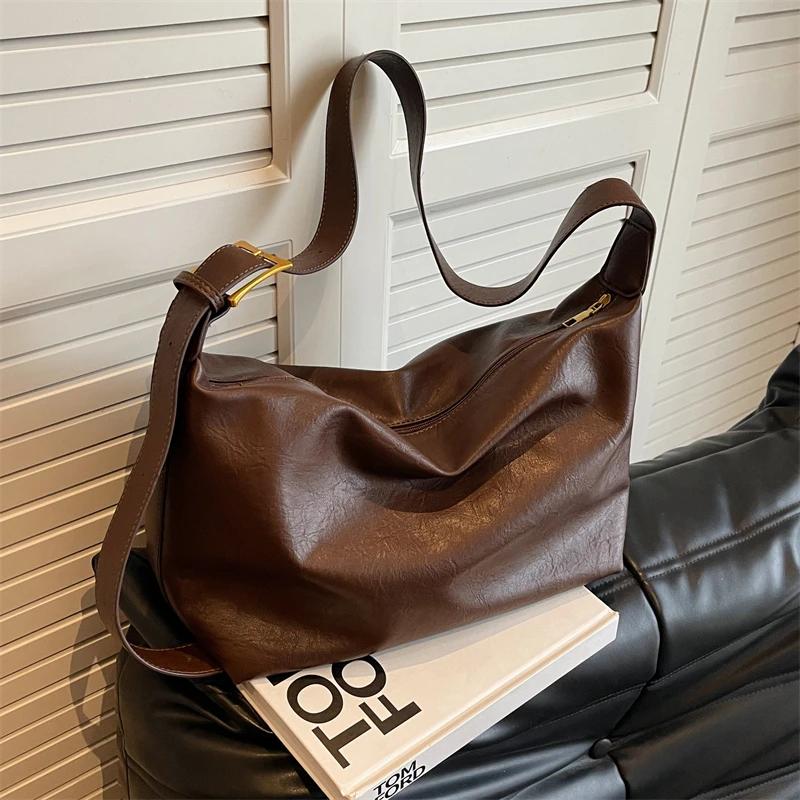 Women's Soft Monochromatic Shoulder Bag Zipped Bags Large Capacity High Quality Interior Compartment Fashionable