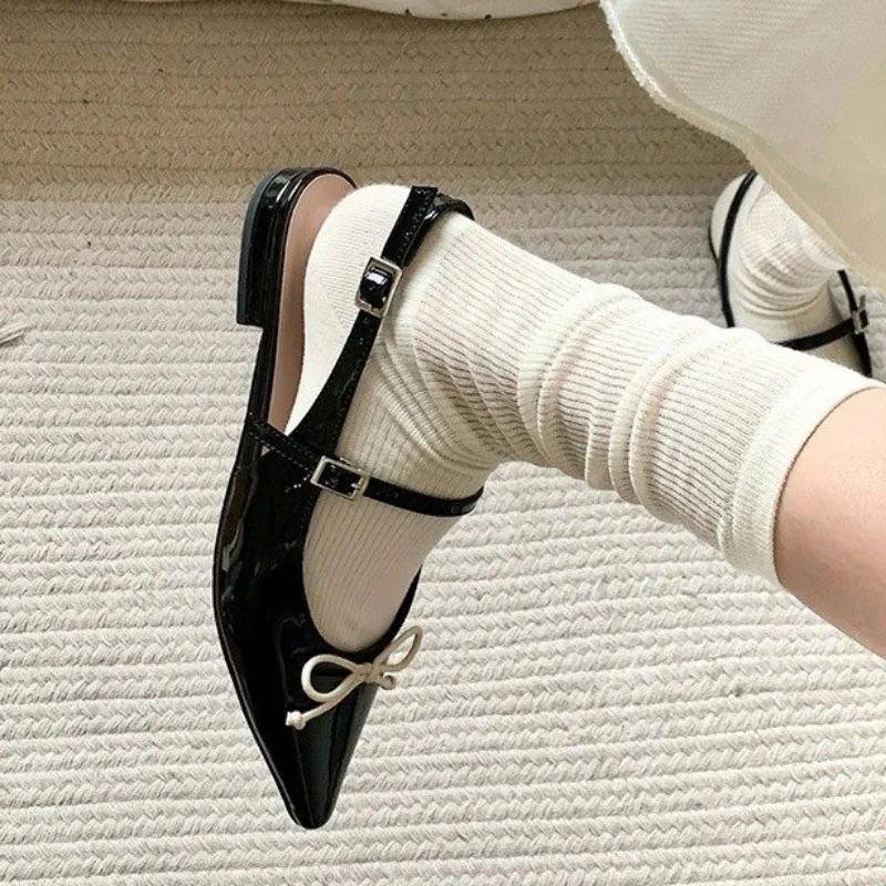 Женские туфли Женские сандалии с закрытым носком Модные женские сандалии с острым носком и пряжкой на ремешке с бантом Туфли на низком каблуке Женские