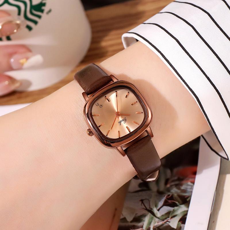 Minimalist Womens Watch With Leather Strap For Casual Office Wear