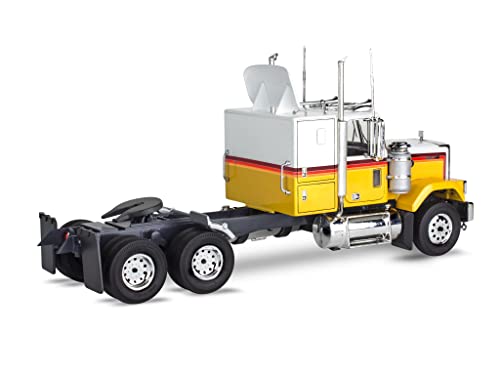 Америка Revell 1/32 Chevy Bison Седельный тягач Пластиковая модель 17471