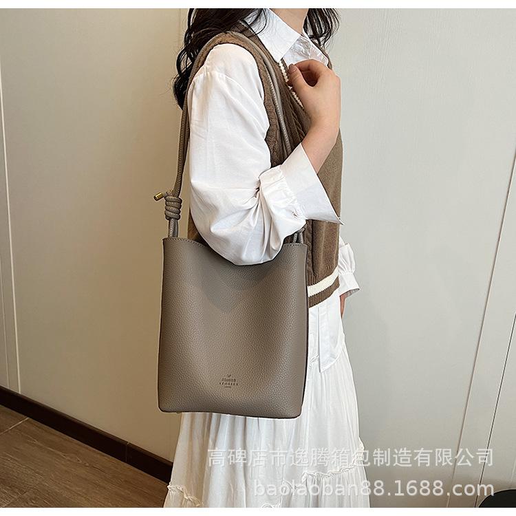 Популярная в этом году сумка женская большая вместительная новинка 2024 года, сумка-мессенджер через плечо, универсальная сумка-ведро для детей и мам