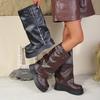 Модные сапоги-рыцари с широким голенищем, на внутренней платформе и толстой подошве, с боковой молнией, пряжкой и присборенным дизайном