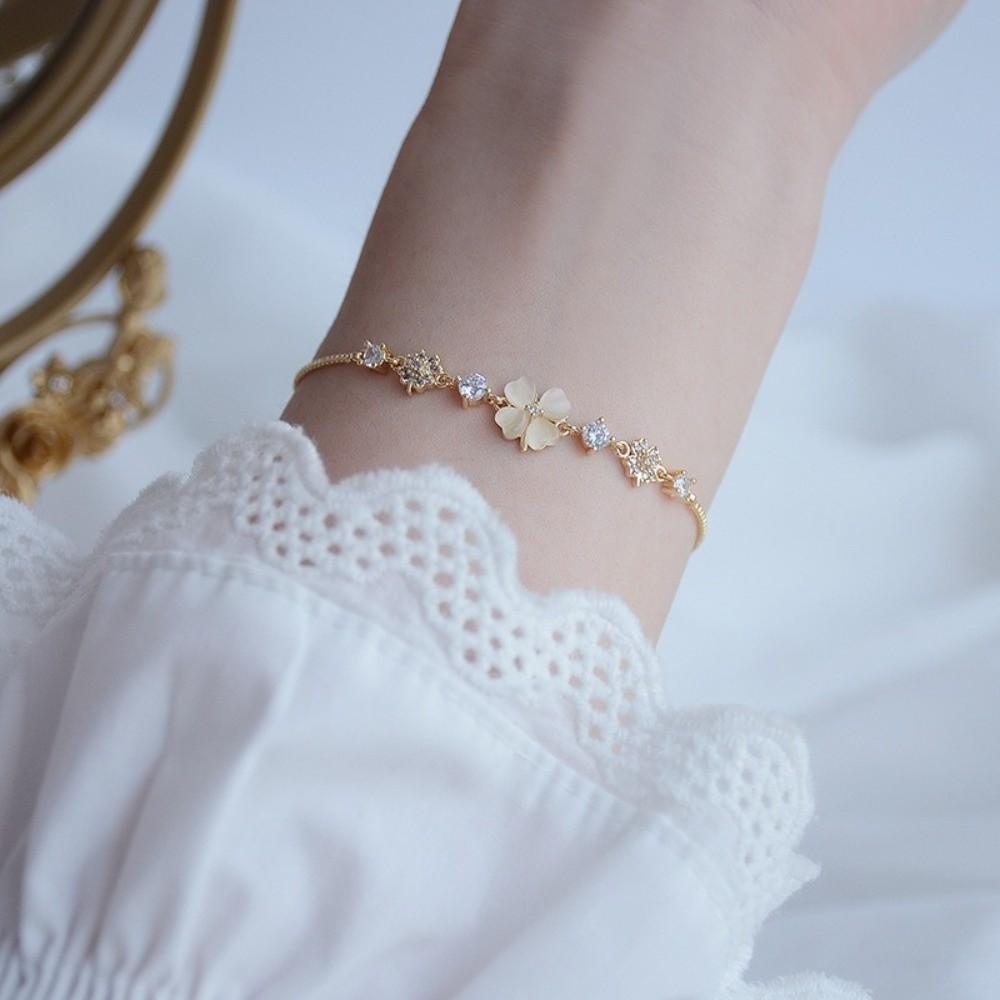 Delicate Adjustable Bracelet Gold Color Lucky Bracelet Four-leaf Clover Bracelet Jewelry Gift