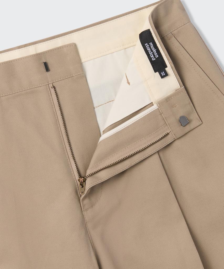 MUSINSA STANDARD Heavyweight Cp One-Pleat Long Bermuda Pants [Beige]