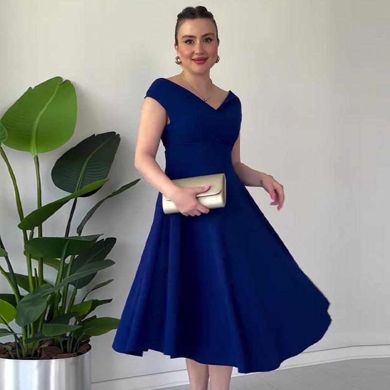 2024 Европейское и американское платье в стиле Хепберн однотонное с V-образным вырезом и приталенное