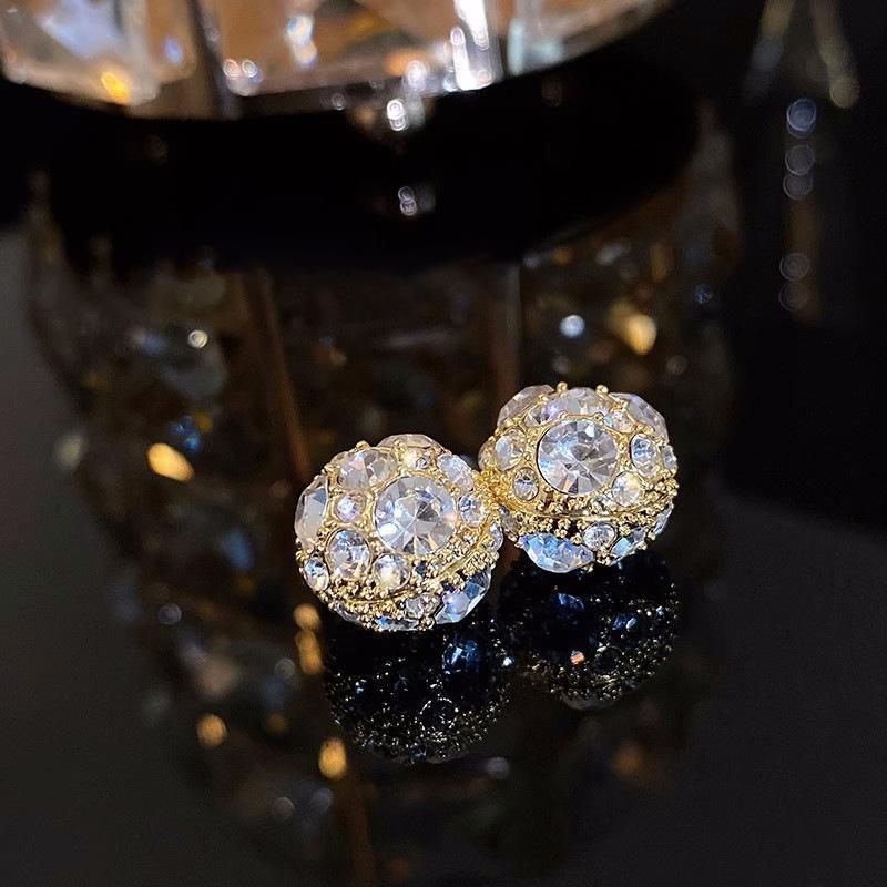 Магнитные алмазные клипсы для ушей: Роскошные серьги без проколов, элитный стиль, корейская и японская мода, тренды интернет-знаменитостей.