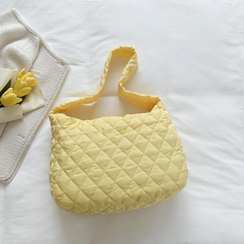 Internet Celebrity Fashion Small Fresh Leisure Bag 2025 Autumn and Winter Rhombus Embroidery Thread Shoulder Underarm Bag Simple Women's Bag Foreign 