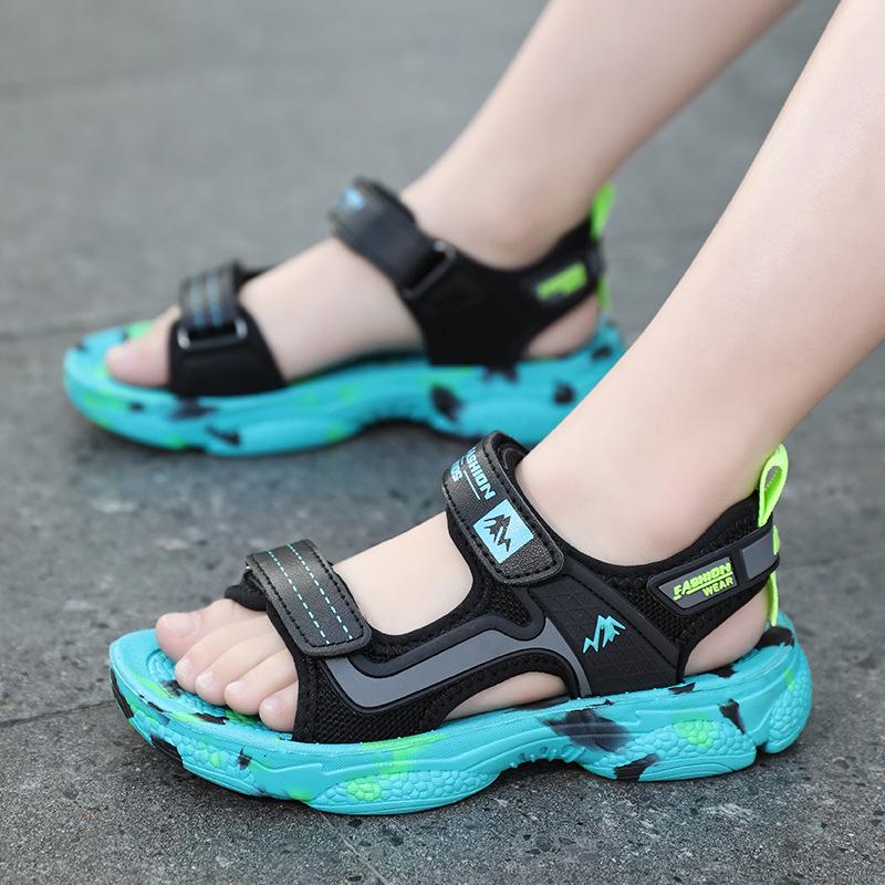 Повседневные легкие пляжные сандалии для мальчиков, мягкая подошва, для учеников начальной школы, на высоком каблуке, средние и большие размеры, водонепроницаемые, новые модели