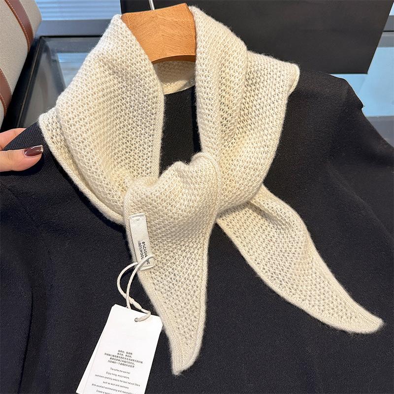 British Triangle Scarf 100% Wool Cashmere Scarves for Women Winter Warm Soft Neckerchief Shawl Autumn Fashion Lady Poncho Wraps
