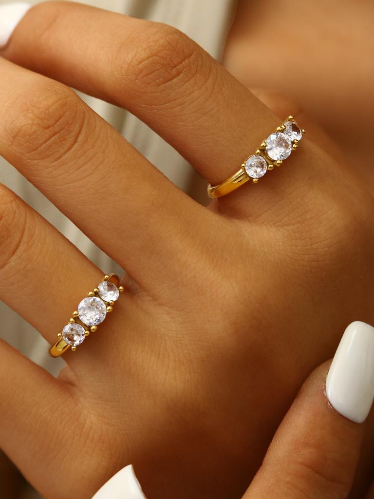 Французский Ретро Элегантный Шарм Изысканный Темперамент Нержавеющая Сталь Покрытие 18К Золотом С Бриллиантами Круглое Кольцо Женский Циркон