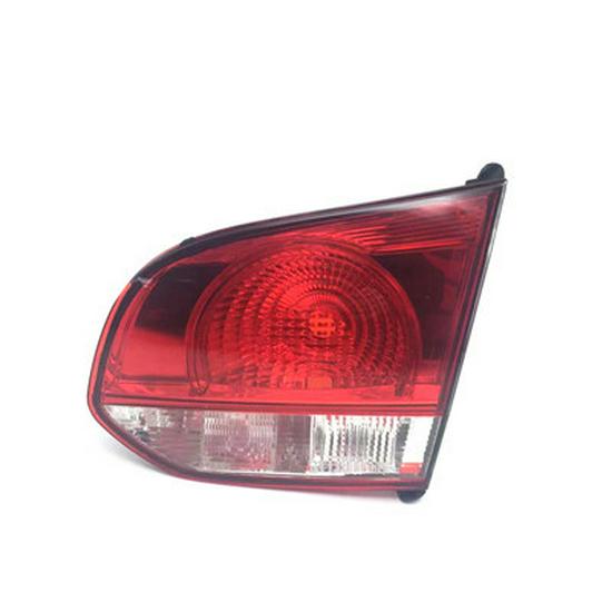 Совместим с Volkswagen Golf 6: Задний фонарь в сборе, стоп-сигнал, фонарь защиты от наезда сзади, указатель поворота и габаритный фонарь.