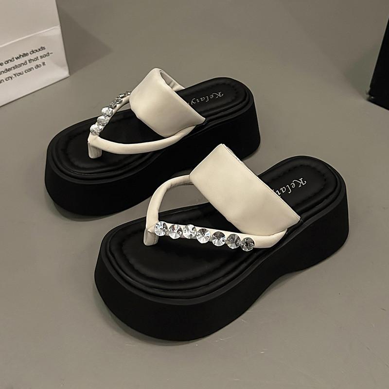 Stylish Thick Sole Women's Flip Flops Summer Casual Wedge Sandals In Black Color
