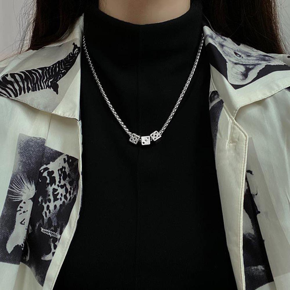 Ночной клуб Ретро костяная цепь Мужские ожерелья Женские панк ожерелья Подвеска в виде игральных костей Корейский чокер на ключицу