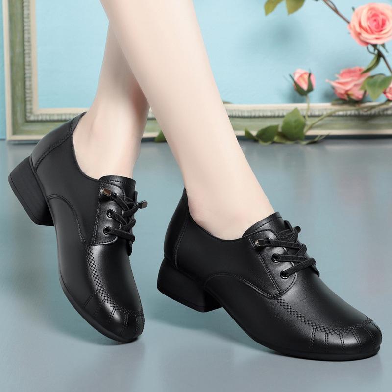 Spring Woman Lace-up Premium Breathable Leather Shoes Retro Casual Comfortable Versatile Soft Sole Square Heel Shoes