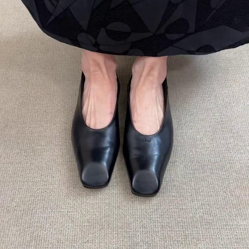 Версия из овчины~ Маленькие квадратные минималистичные туфли на плоской подошве, слипоны, темпераментные туфли-лодочки с мелким вырезом, женские повседневные маленькие кожаные туфли