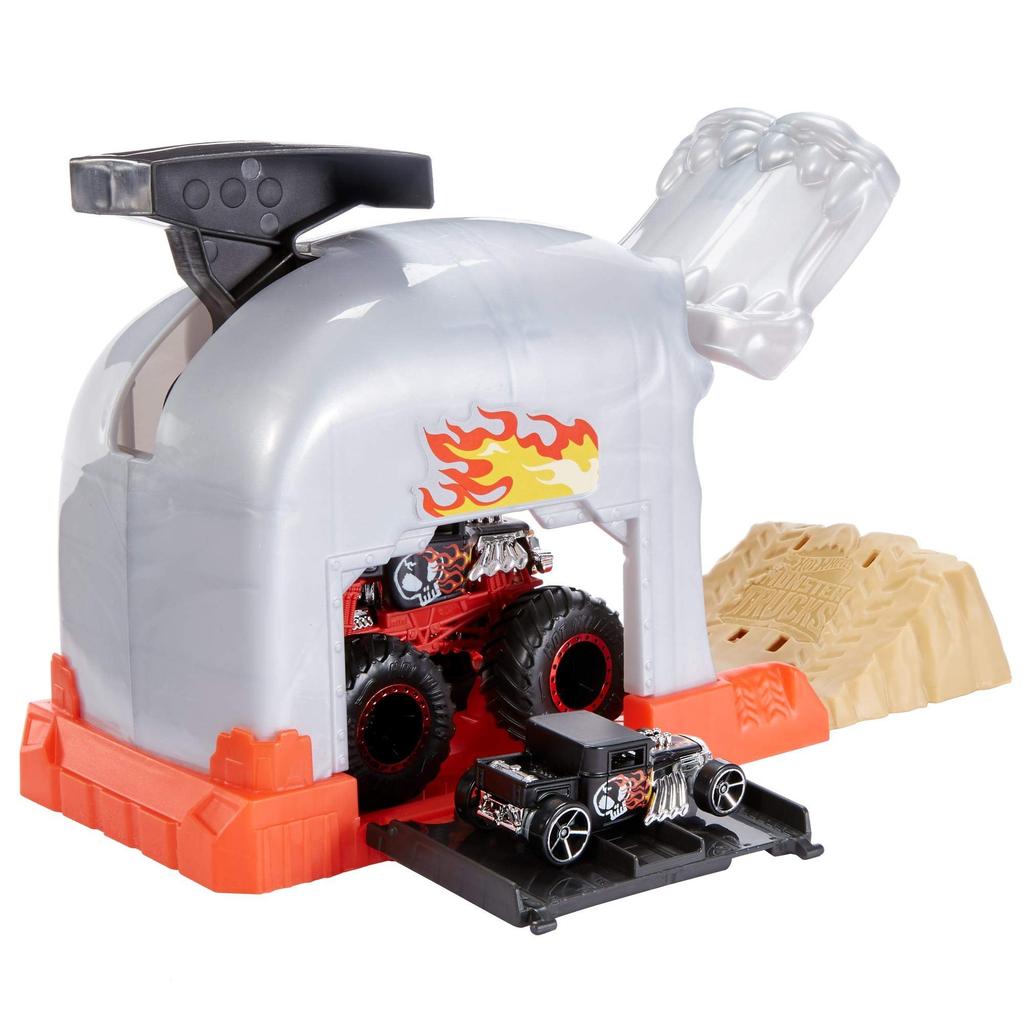 Игровые наборы Hot Wheels Monster Truck Launcher с грузовиком Team Shark Wreak Monster Truck и автомобилем Bone Shaker 164,