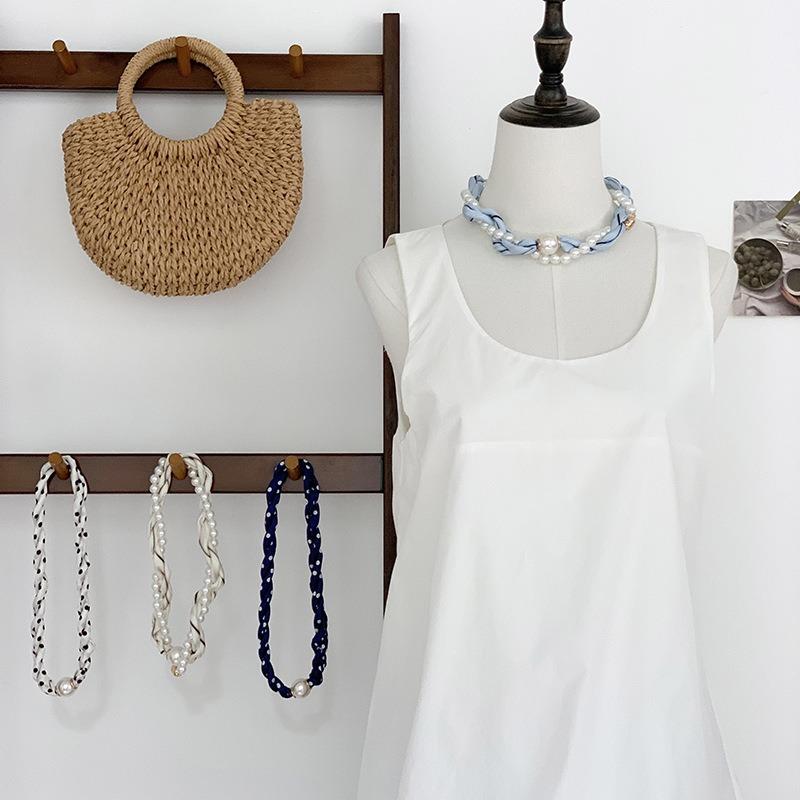 Pearl Necklace Twist Silk Scarf High-end Neck Protection Scarf with Shirt Magnetic Silk Scarf Simple Scarf Collarbone Chain