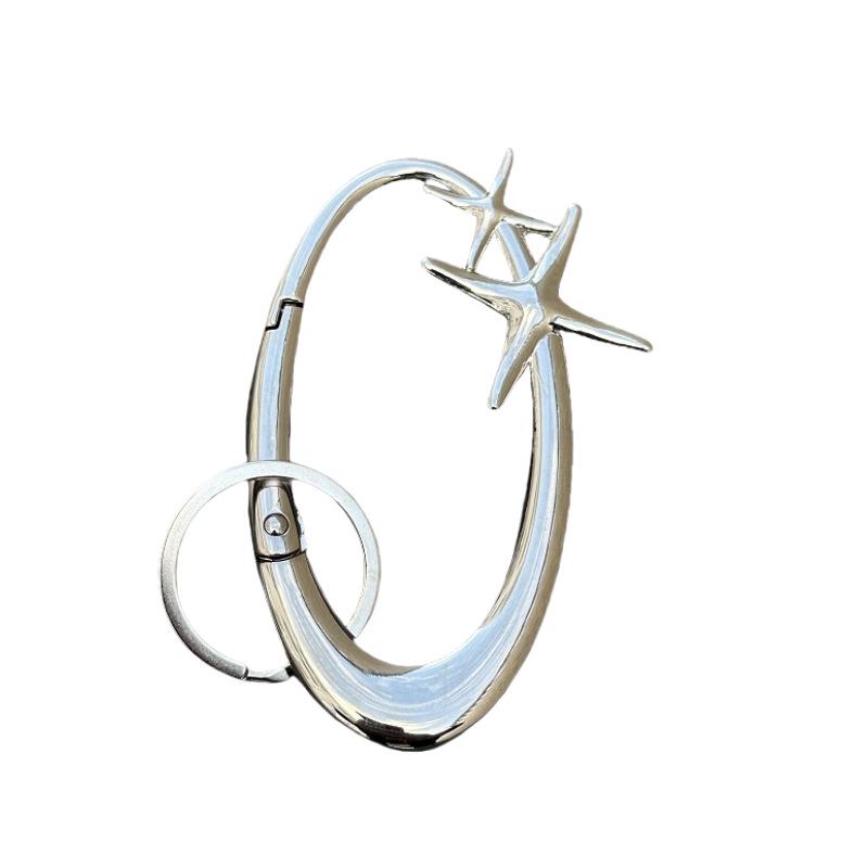 Брелок-подвеска Ainsworth Star с металлическим карабином-украшением