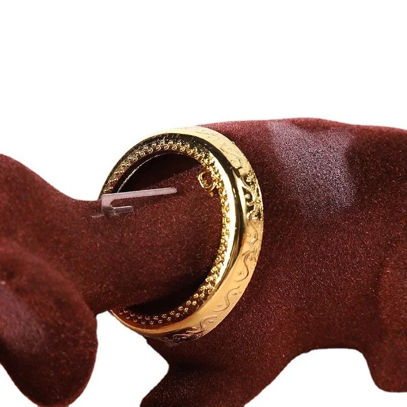 1Pcs Car Ornaments Shaking Head Dog Doll Car Dashboard Toys Cute Nodding Puppy Auto Interior Accessories Auto Decor Kids Gift LS