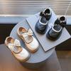 Детская обувь из искусственной кожи, туфли на плоской подошве из лакированной кожи для девочек, черные, бежевые, винтажные школьные туфли принцессы для малышей
