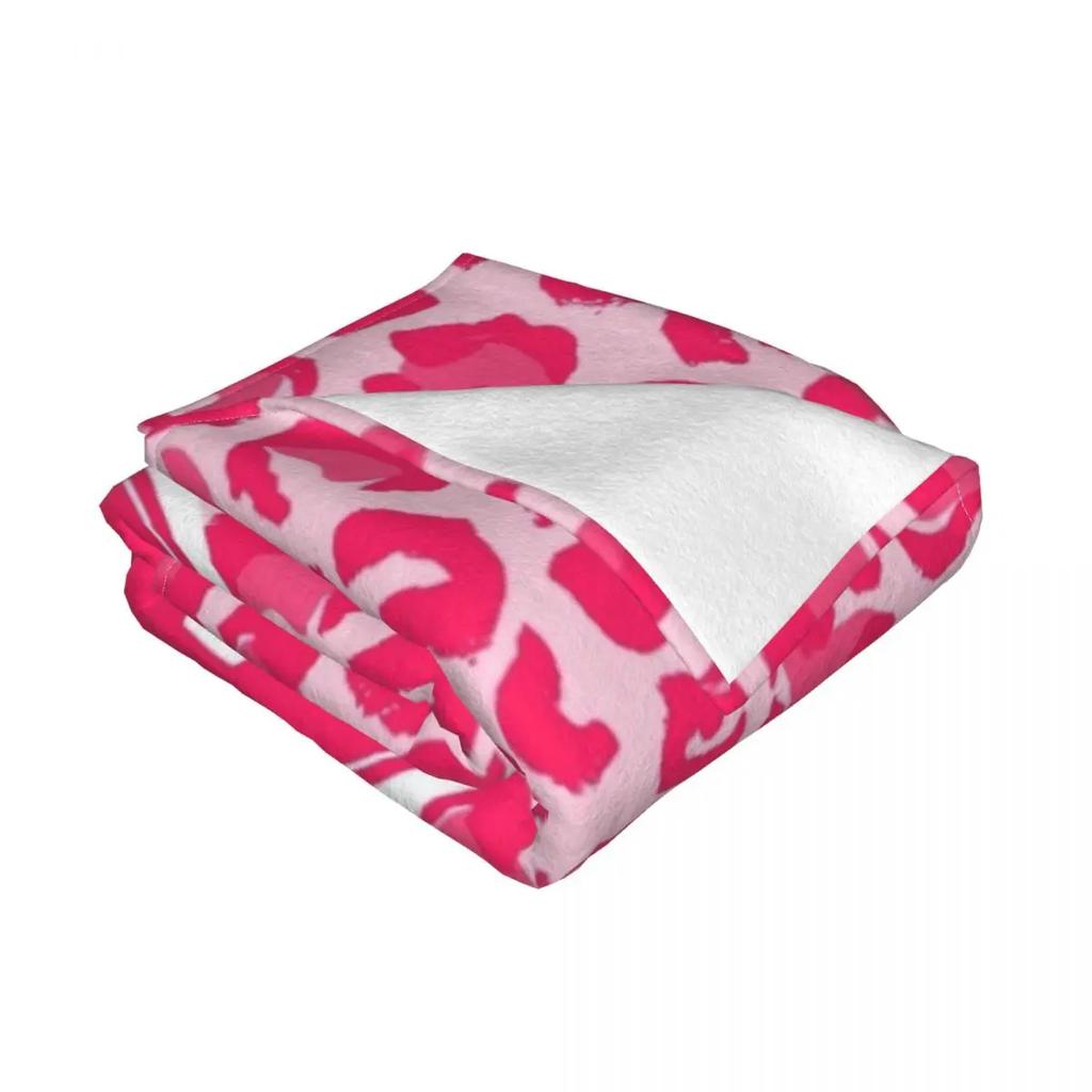 Школьные принадлежности в стиле преппи, эстетика, розовый, леопардовый принт, улыбка, плед в стиле преппи, одеяло, роскошные пледы, одеяла