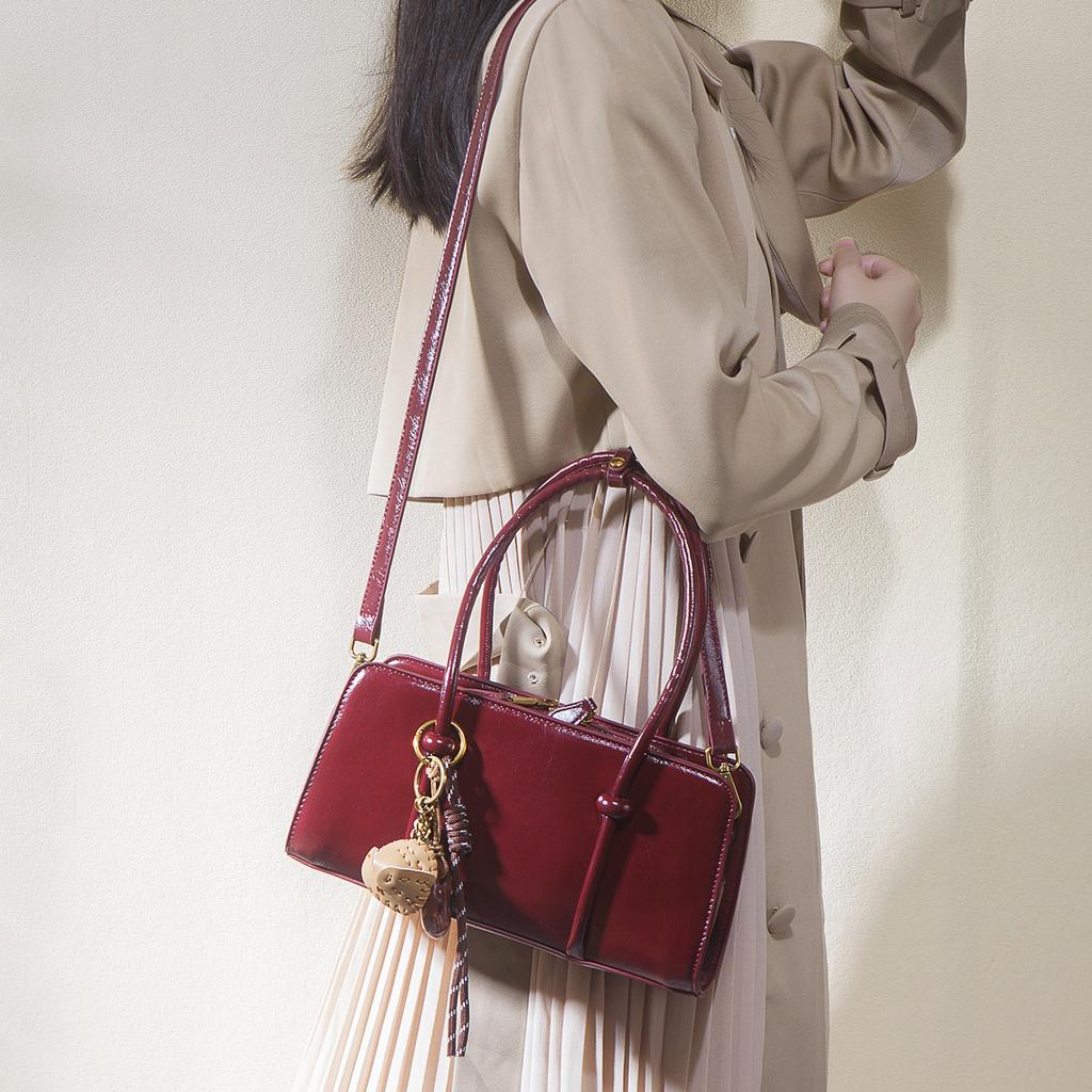 This year's popular retro niche vintage underarm bag for women 2025 new fashion versatile handbag crossbody tote bag
