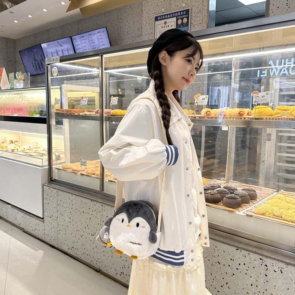 Korean Style Penguin Handbag Doll Funny Messenger Bag Travel Plush Crossbody Bag Outdoor