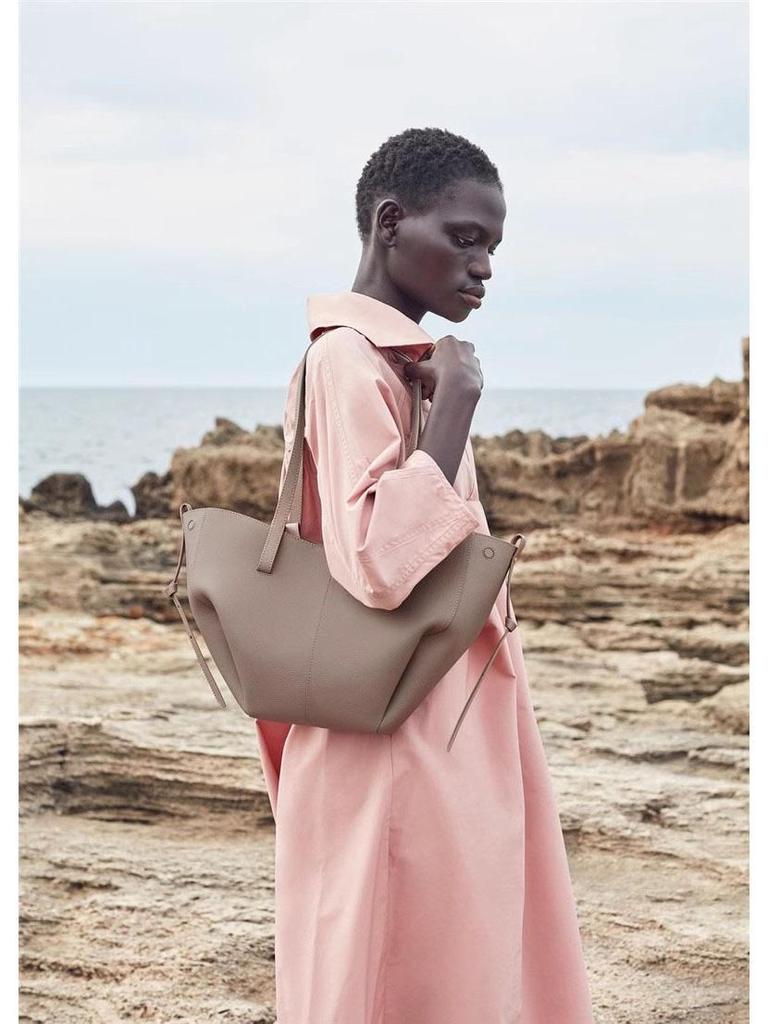 Женская сумка-тоут из натуральной французской кожи большой вместимости 2024 года