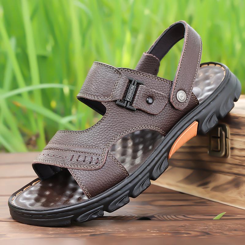 Сандалии из коровьей кожи первого слоя летние новые мужские на платформе нескользящая обувь для вождения для среднего возраста крутые шлепанцы 2025