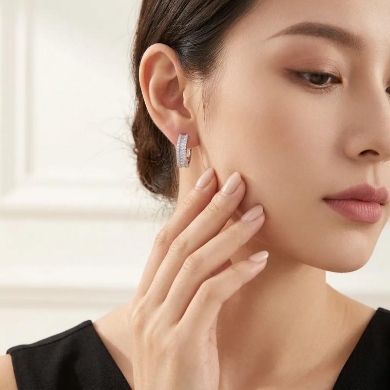 Elegant Minimalist Hoop Earrings Women Sterling Moissanite Stone Geometric Design Lightweight Fashion Jewelry