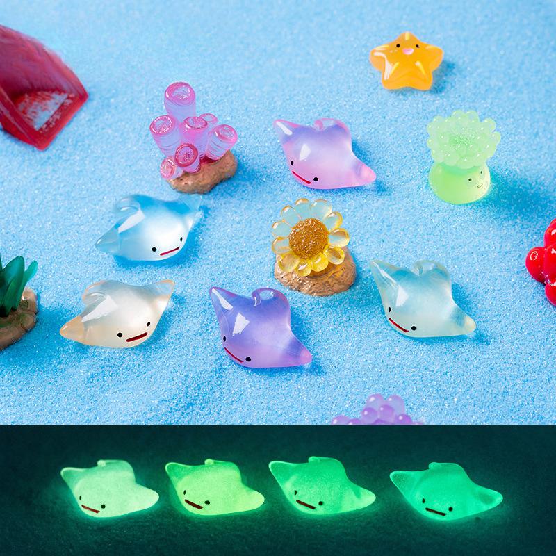 Glow-in-the-dark Manta Ray Resin Small Ornaments Micro Landscape Fish Tank Aquarium Marine Animal Landscape Decorative Arts and Crafts Accessories