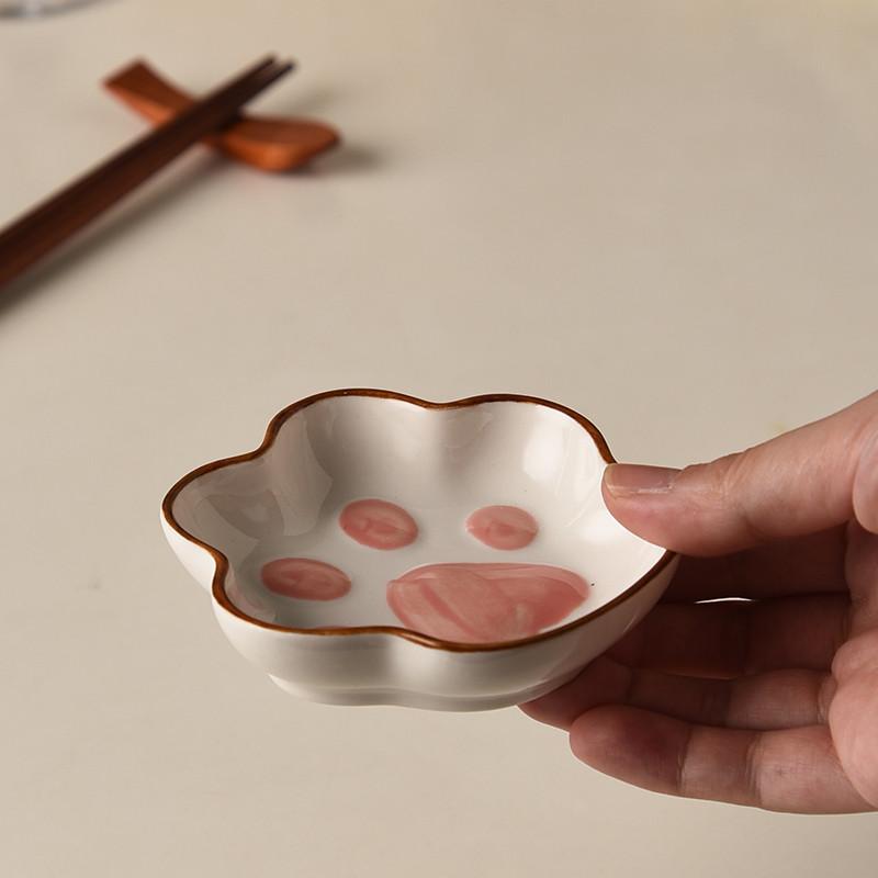 Ceramic Flavored Dishes, Cat Claw Shaped Sauce Dishes, and Small Bowls of Tomato Sauce