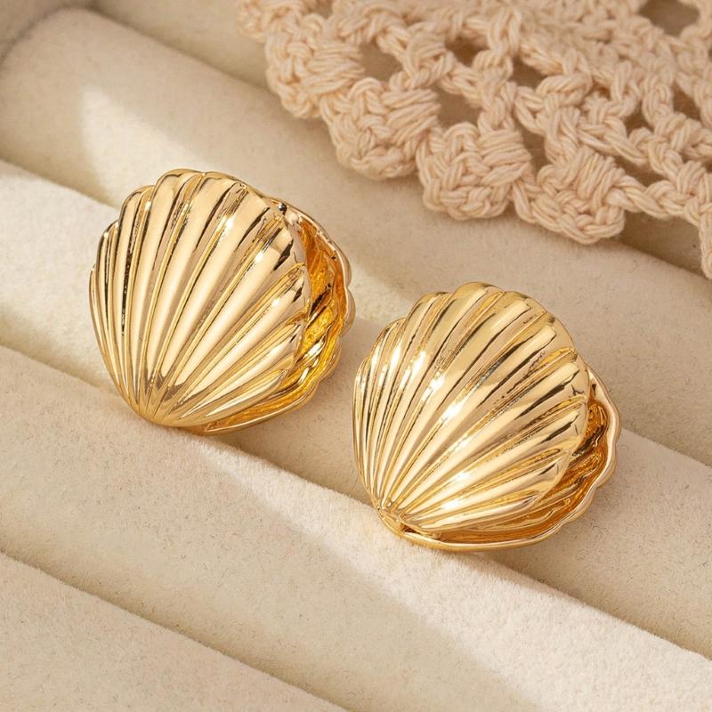 Small Piercing Earring Simple Small Shells Shaped Studs Earring Sweet Cool Party Jewelry Fashion Metal Ear Buckle