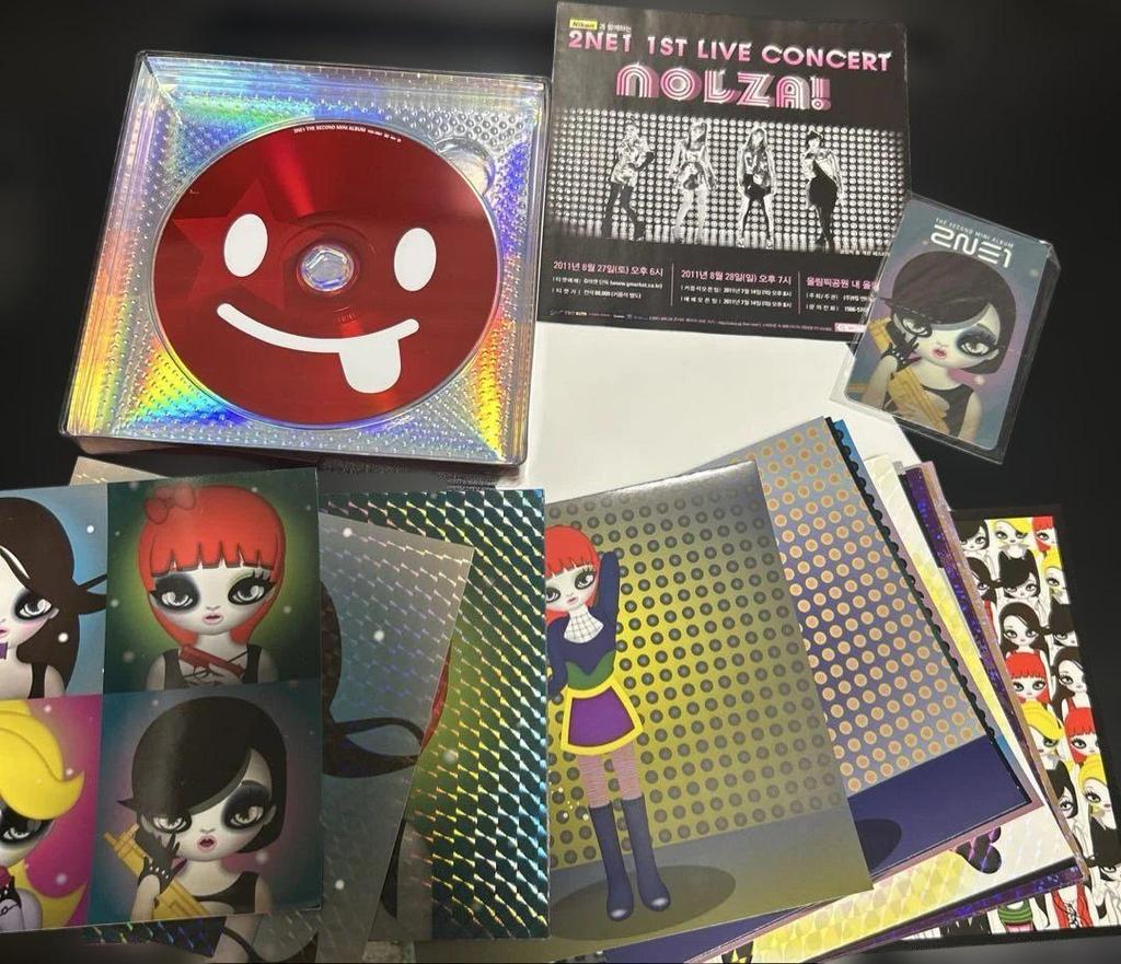 [USED] 2NE1 Album 3-DVD set