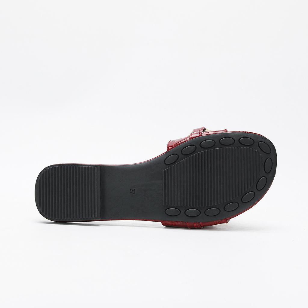 New Luxury Women's Slippers Summer Metal Buckle Crocodile Pattern Wine Red Fashionable Flat Slippers Outerwear Play Sandals