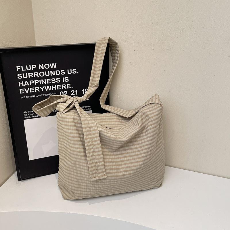 Сумка корейский ленивый стиль сумка под мышкой женская 2025 новая клетчатая сумка-тоут простая и большой вместимости на одно плечо сумка кроссбоди