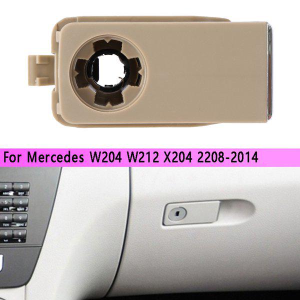 Замена ручки бардачка Mercedes C, E, GLK-Класса W204/W212