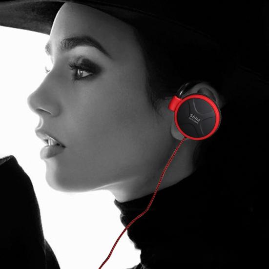 Проводная гарнитура Creative с чувствительной защитой от намотки и шумоподавлением