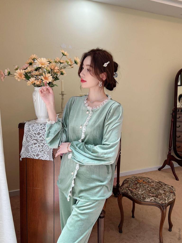 Gold Velvet Women's Pajama Set: Autumn-Winter, Long Sleeve & Pants, Fragrant Style, Lace Cardigan, Indoor/Outdoor Wear.