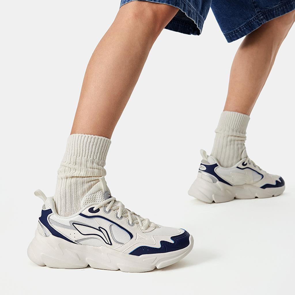 Li Ning Cloud Sea Versatile Retro Thick Sole Height Increasing Shock Absorbing Non-Slip Wear-Resistant Support Low-Top Dad Shoes Men Sneaker AGCU305-2